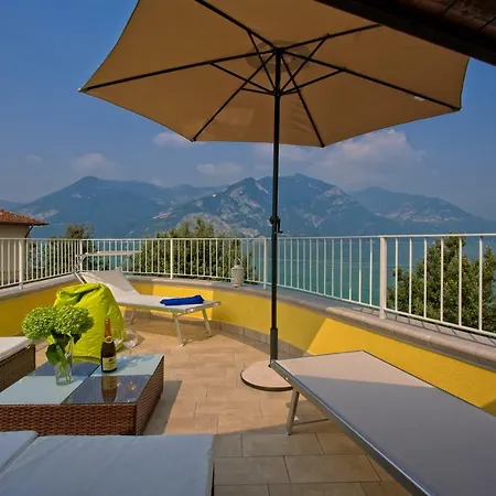 Marconi 22 Holiday home Marone